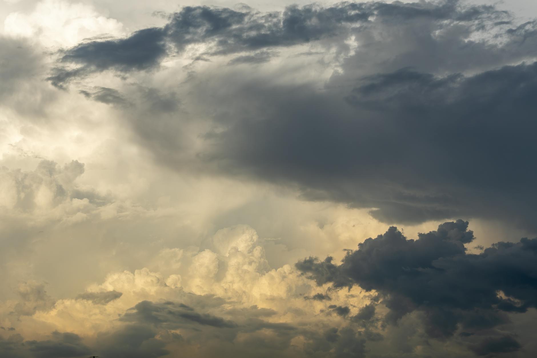 Weekend nog wisselvallig, in de loop van de week meer zon en oplopende temperaturen