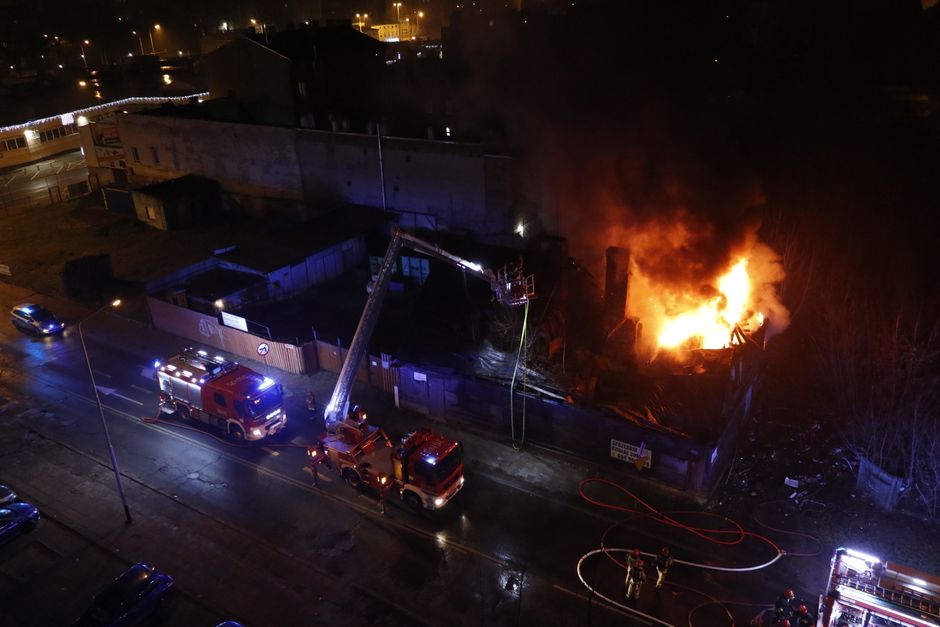 Drie brandende auto's doen wijk in Sint-Gillis opschrikken