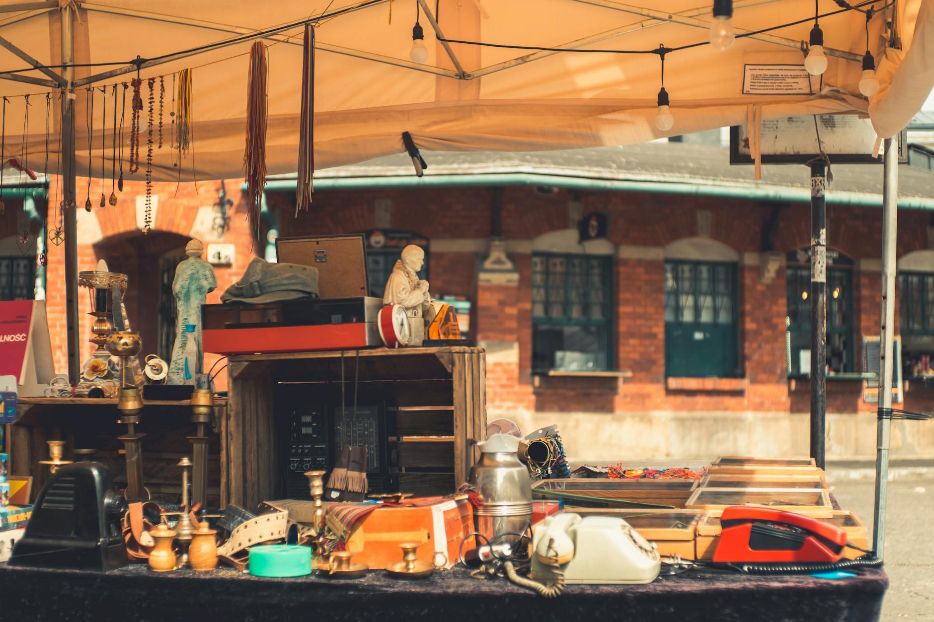 Omgevingsvergunning verleend voor het tijdelijk gebruiken van gronden voor het houden van een evenement (vrijmarkt en braderie) op 10 mei aan Haagsemarkt Breda gmb-2026-224274