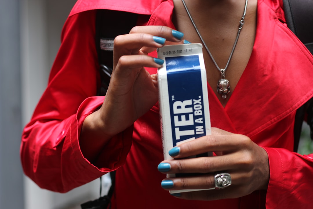 Rotterdamse scholieren over leeftijdsgrens energiedrankjes: ‘Ik drink het elke dag’
