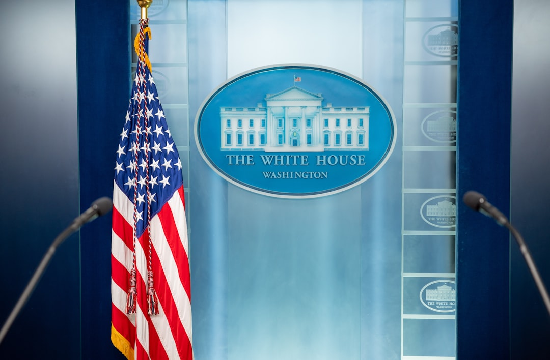Witte Huis weert verslaggevers van CNN, MS NOW en Politico na verbod van Trump