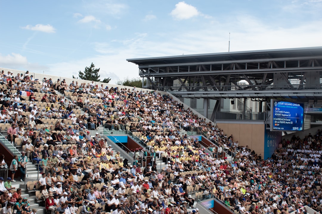 Live Roland Garros | Tennisser Botic van de Zandschulp pakt tie-break, Jesper de Jong boekt prachtige zege