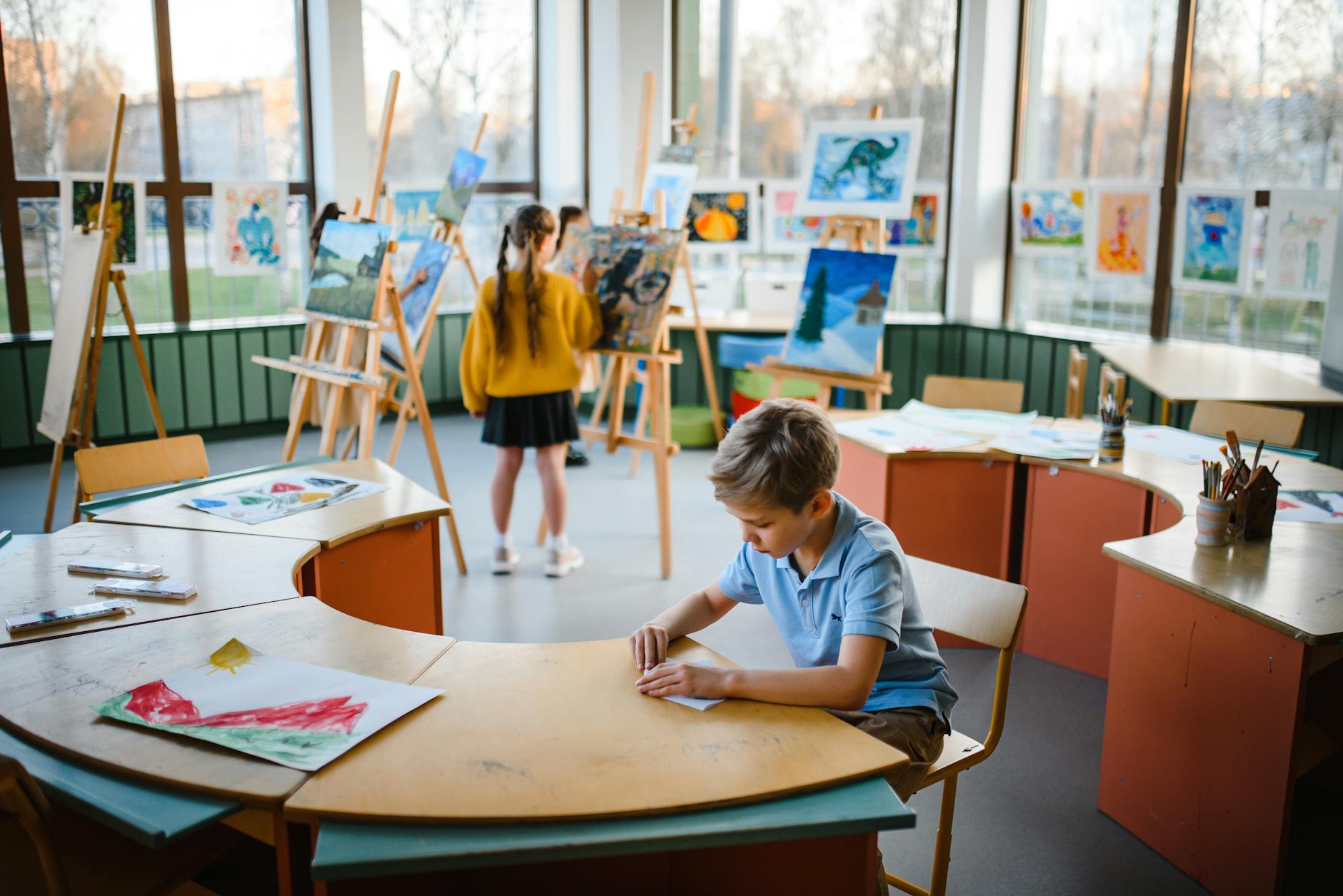 Beijum opgefleurd door graffiti van basisschoolleerlingen