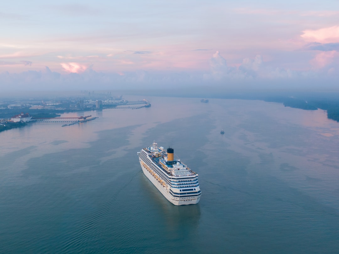 Cruiseschip Hondius vertrokken uit Rotterdam