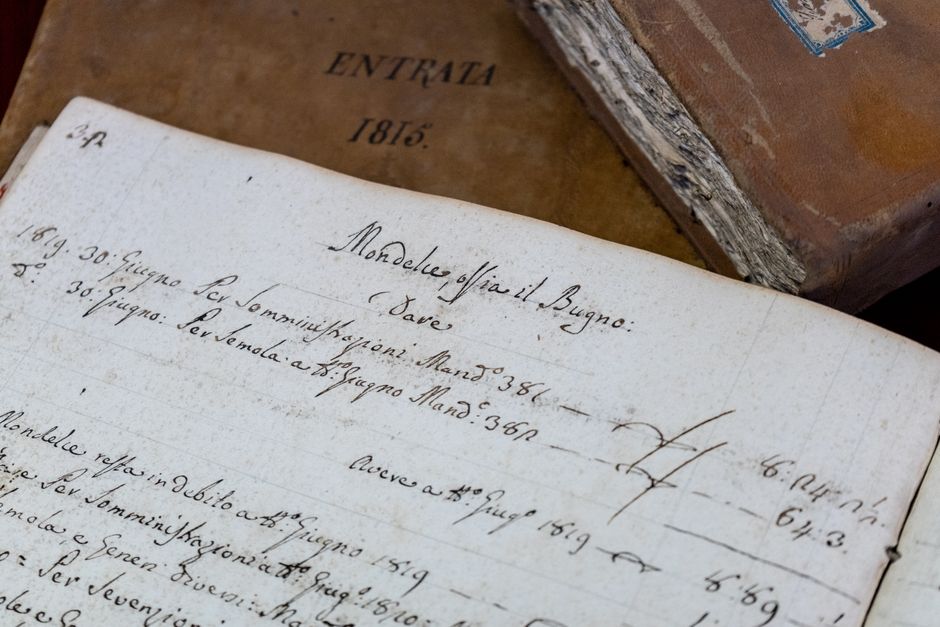 Brugse bibliotheek zet 1.600 manuscripten en oude drukken online: van Galbert van Brugge tot de oudste krant uit 1637
