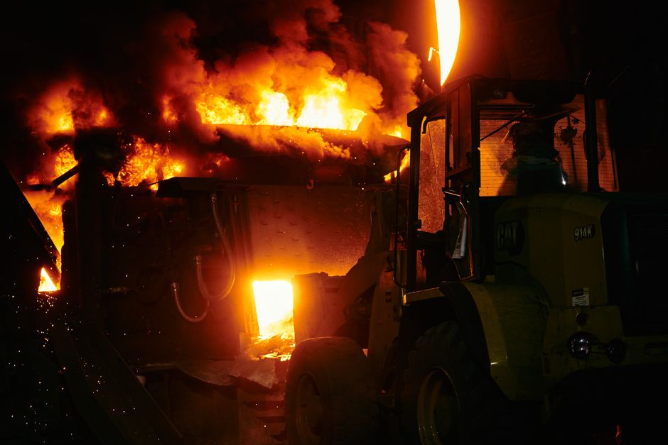 Compressor vliegt in brand in Arnemuiden
